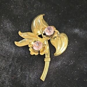 Vintage 1940s Floral Brass Brooch Pin Purple Pink Claw Set Glass Stones